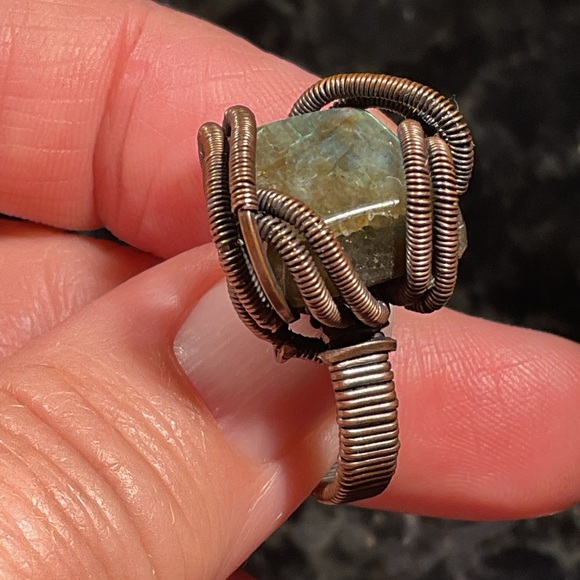 Labradorite Ring - Picture 4 of 6